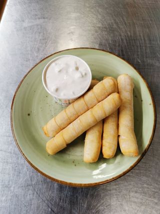 Tequeños Con Salsa Ohana (5 Uds.)