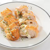 ფრანგული ბაგეტი ნივრიან კარაქთან ერთად