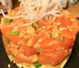 68. Tartar de Salmón con Picante