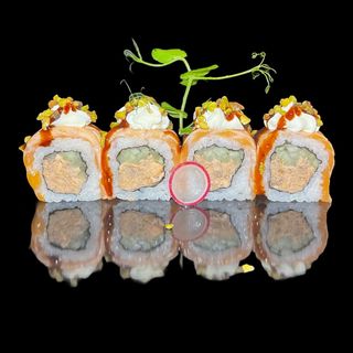 M383 Uramaki hot roll