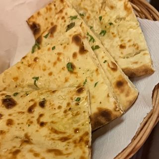 Cheese Garlic Naan
