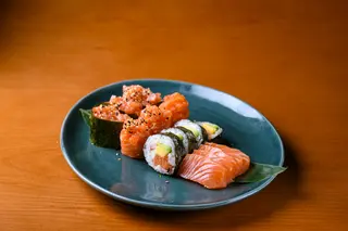 F44 Sushi Combinado