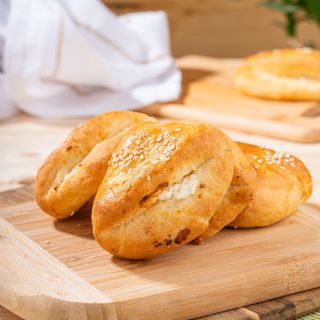 Домашни соленки с краве сирене