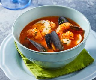 Sopa De Pescado Y Mariscos