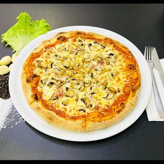 PIZZA PROSCIUTTO  FUNGHI 