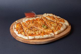 BBQ chicken pizza