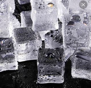 Bolsa cubitos de hielo.