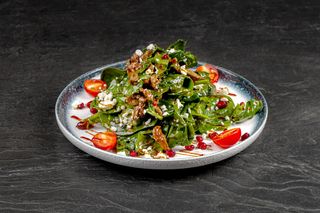 Салат с телятиной с сыром брынза и шпинатом (250г)