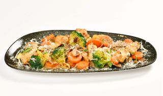 Пиле със зеленчуци-420гр