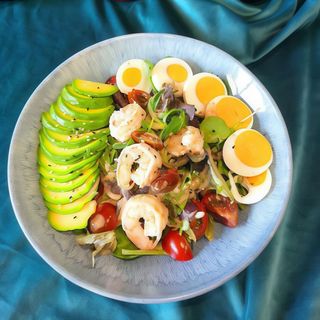 Ensalada De Langostinos Y Aguacate