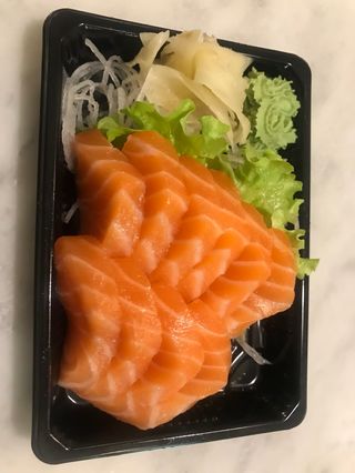 82. Shake sashimi - 9 pezzi