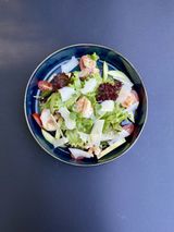 Salata cu creveți și avocado