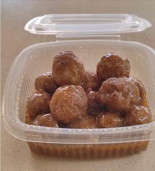 Albóndigas Caseras (se sirve en taper 500 ml.)