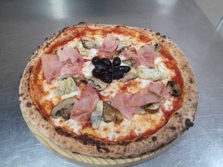 Pizza 4 Estacions (normal)