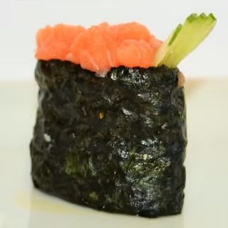Gunkan Salmón (1 Ud.)