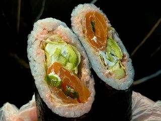 Норі-Шаурма з лососем (370g)