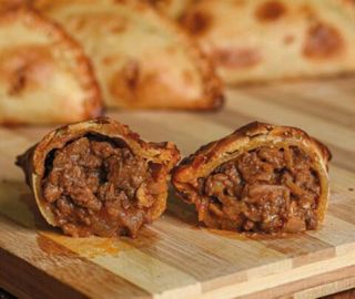 Empanada Clássica de Carne Picante (Carne Picante)