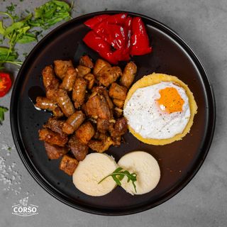 Tochitura moldoveneasca