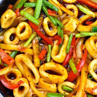 Squid stir-fry 