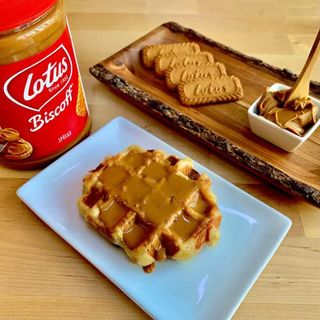 Gofre con Crema de Galletas Lotus