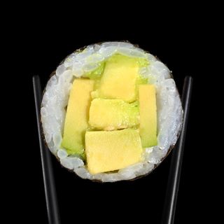 Макі з авокадо (180г)