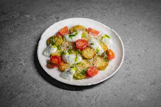 ყაბაყი პარმეზანით ნივრის სოუსში