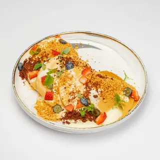 Панкейки с заварным кремом и сливочной карамелью