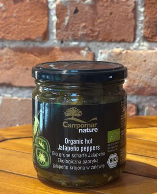 Organic hot jalapeño peppers