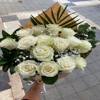 Ramo De 25 Rosas Blancas