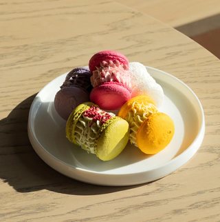 Макаронс з ганашем