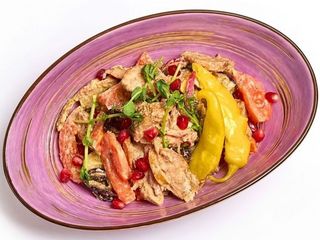 Салат "Сванський" з подвійною куркою (300g)