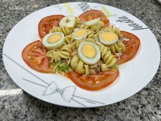 Salada Fusilli de Frango