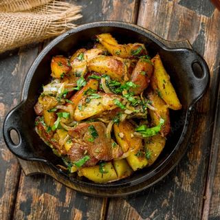 ოჯახური ღორის ხორცით