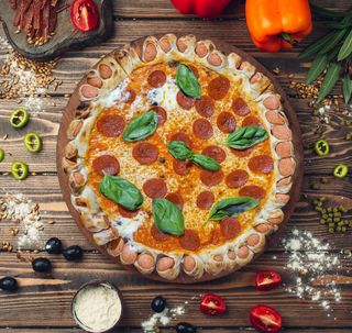 Հոթ դոգ պեպերոնի