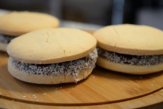 Alfajor De Maicena Con Dulce De Leche