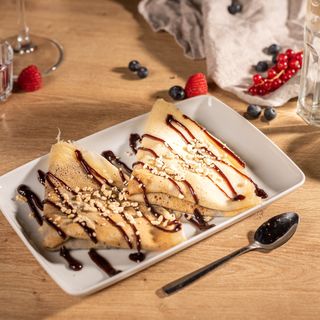 Clatite cu Nutella, biscuiti si banane