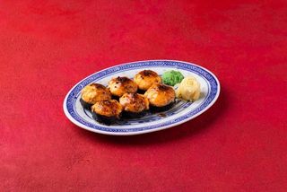 Угорь,лосось,авокадо запеченный ролл