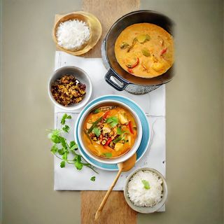 Pollo con curry alla thailandese
