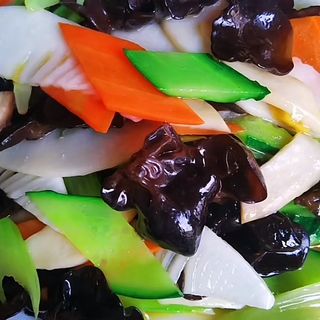 Verdure miste saltati（什锦炒菜）