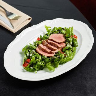 სტეიკის სალათი ხის სოკოთი