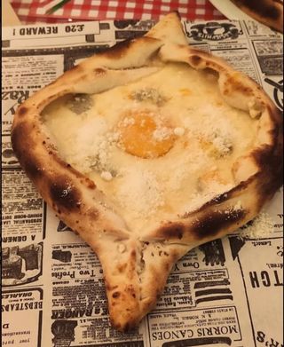 Barco De Queso Con 5 Quesos