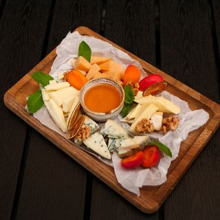 Сирна тарілка , 300 г