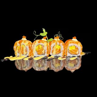 M380 Uramaki mango roll