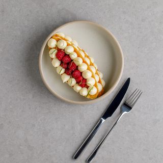 Millefeuille cu cremă clasică și zmeură/căpșuni