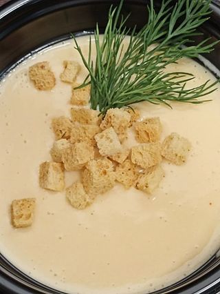 Сирний крем-суп "Пташка в сирі"