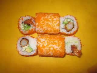 90-Uramaki Red Dragón Langostino Tempura (8 Pzs.)