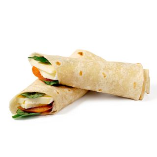 Wrap de brie e manjericão