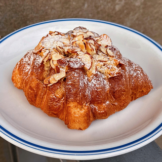 МИГДАЛЕВИЙ КРУАСАН (160 г)