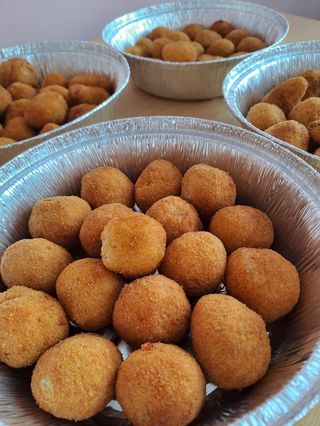 5 bolinhas de queijo mini artesanal 