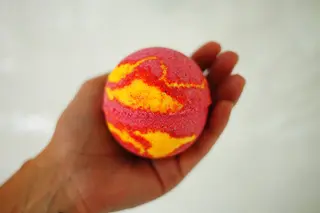 Red Hot Sunny Bomb